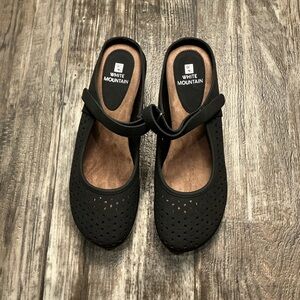 White Mountain Women's Black Mary Jane Clogs Shoes Size 8.5
